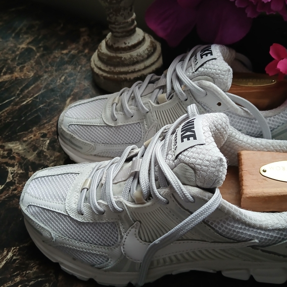 Nike Vomero 5 Vast Grey Athletic/Lifestyle Shoes Size 8 Men/9.5 for Women - Picture 4 of 12